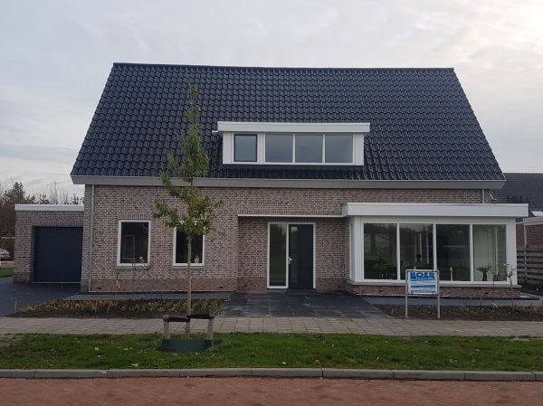 Nieuwbouw vrijstaande levensloop woning te Giethoorn door architect B&V Bouwmeesters