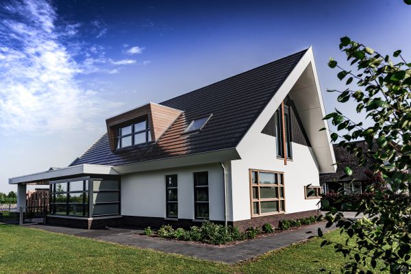 Nieuwbouw energieneutrale woning in Steenwijkerland door architect B&V Bouwmeesters uit Steenwijk