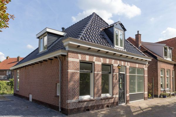 Renovatie en interne verbouw stadsboerderij