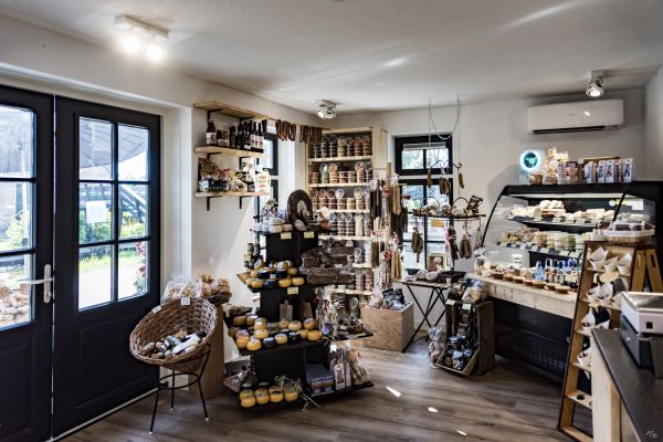 House of Cheese te Giethoorn door archtitect B&V Bouwmeesters